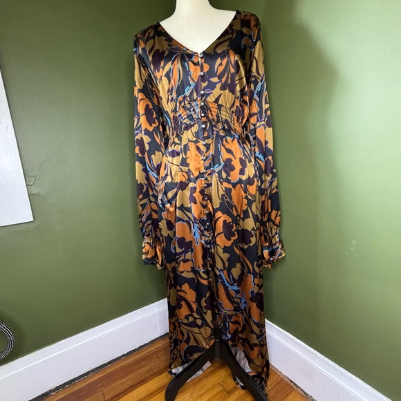 Shyanne hi low button front long sleeve ruffle cuff maxi dress XXL - Picture 10 of 16